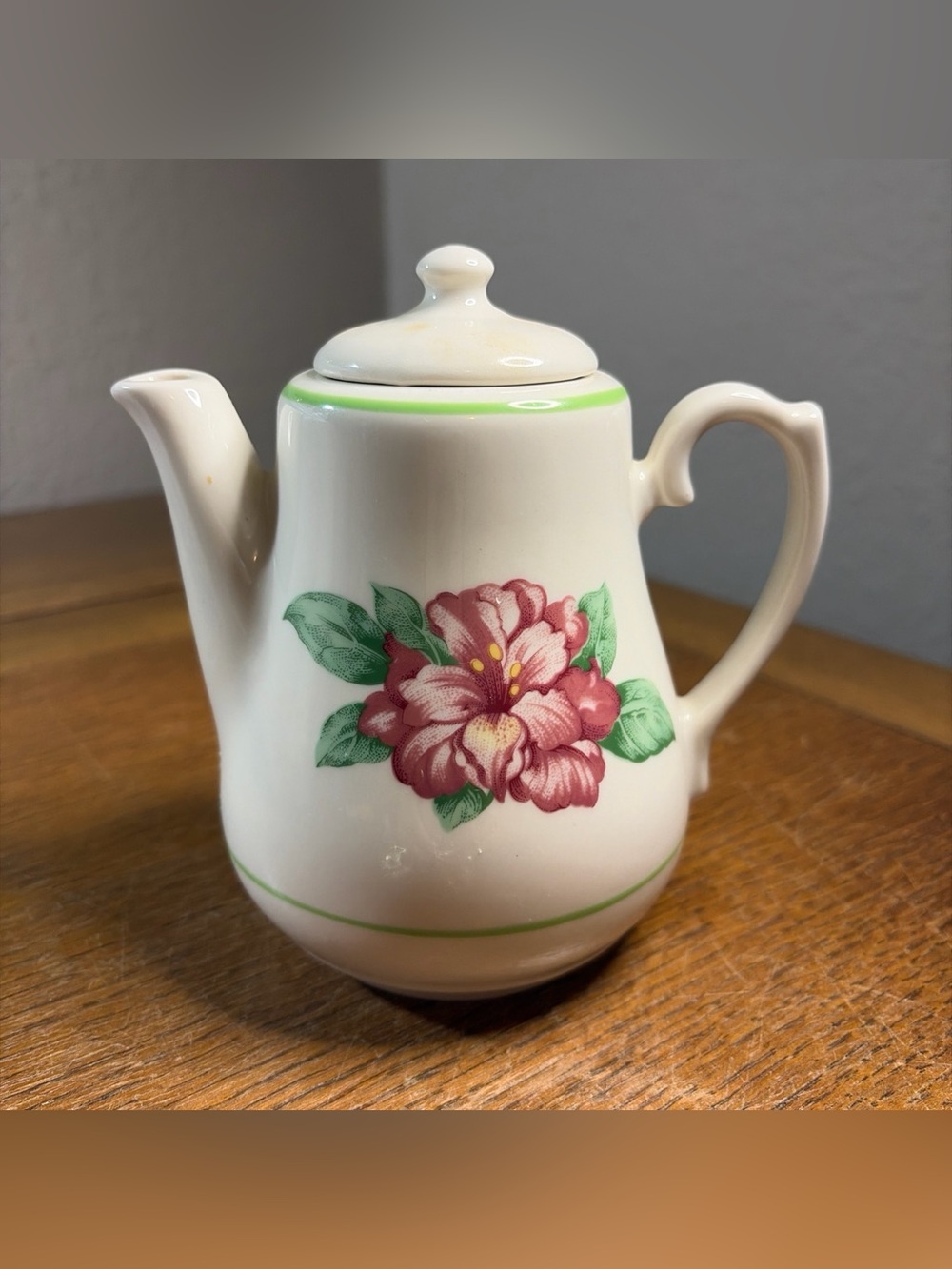 GREENBRIER RESORT HOTEL C&O RAILROAD DOROTHY DRAPER CHINA TEA POT HLC